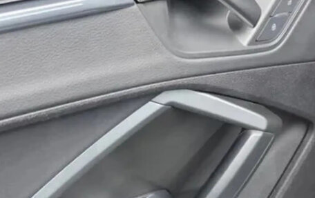 Audi Q3, 2023 год, 2 300 000 рублей, 24 фотография