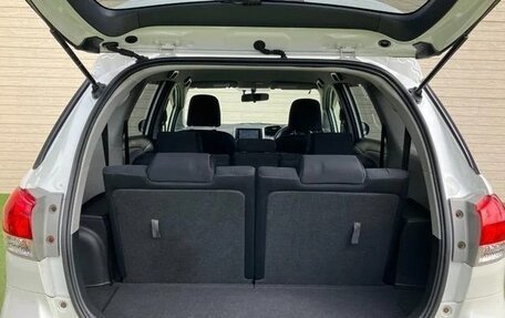Toyota Wish II, 2011 год, 1 045 000 рублей, 18 фотография
