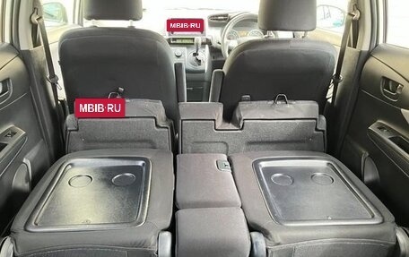 Toyota Wish II, 2011 год, 1 045 000 рублей, 20 фотография