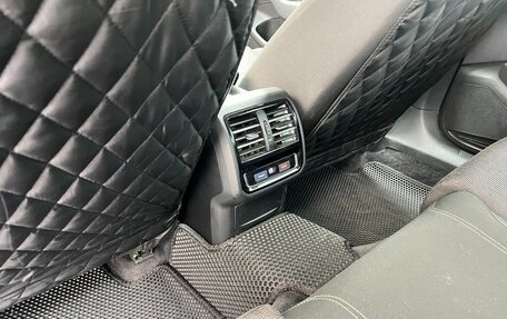 Volkswagen Passat B8 рестайлинг, 2015 год, 1 400 000 рублей, 8 фотография