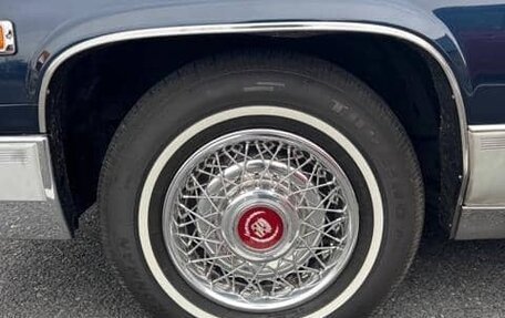 Cadillac Fleetwood I, 1991 год, 7 100 000 рублей, 21 фотография
