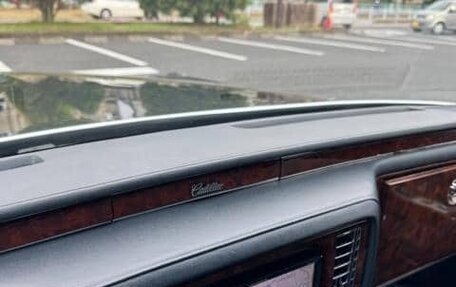 Cadillac Fleetwood I, 1991 год, 7 100 000 рублей, 31 фотография