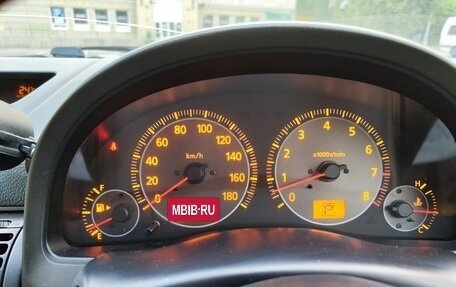 Nissan Stagea II, 2003 год, 1 400 000 рублей, 20 фотография
