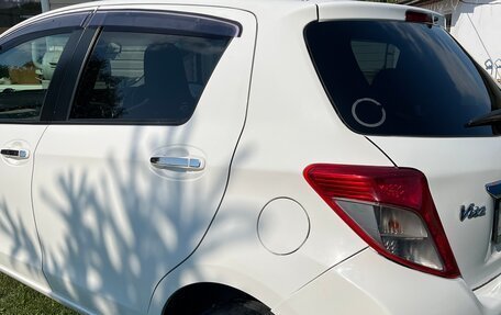 Toyota Vitz, 2013 год, 700 000 рублей, 3 фотография