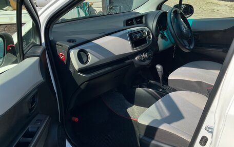 Toyota Vitz, 2013 год, 700 000 рублей, 9 фотография