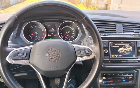 Volkswagen Tiguan II, 2020 год, 2 750 000 рублей, 3 фотография