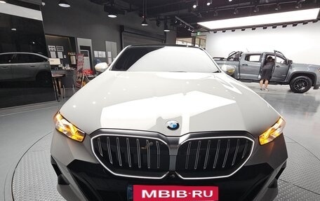 BMW 5 серия, 2025 год, 9 900 000 рублей, 3 фотография