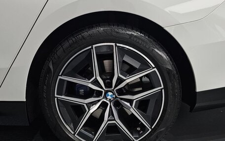 BMW 5 серия, 2025 год, 9 900 000 рублей, 23 фотография