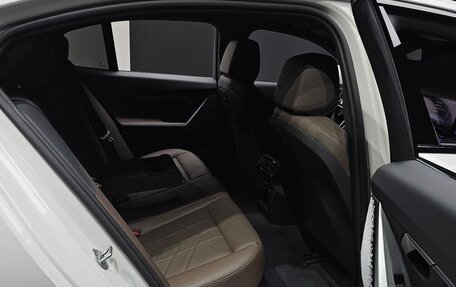 BMW 5 серия, 2025 год, 9 900 000 рублей, 28 фотография