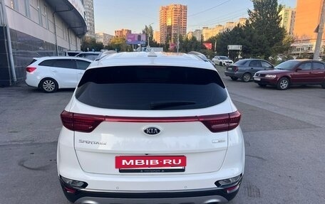 KIA Sportage IV рестайлинг, 2019 год, 2 100 000 рублей, 4 фотография