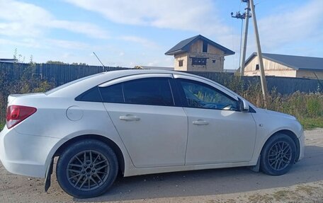 Chevrolet Cruze II, 2013 год, 700 000 рублей, 9 фотография