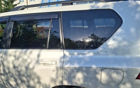 Toyota Land Cruiser Prado 150 рестайлинг 2, 2017 год, 4 000 000 рублей, 21 фотография