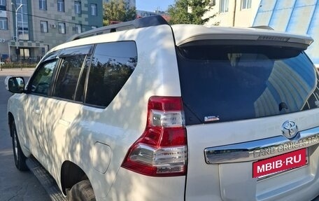 Toyota Land Cruiser Prado 150 рестайлинг 2, 2017 год, 4 000 000 рублей, 22 фотография