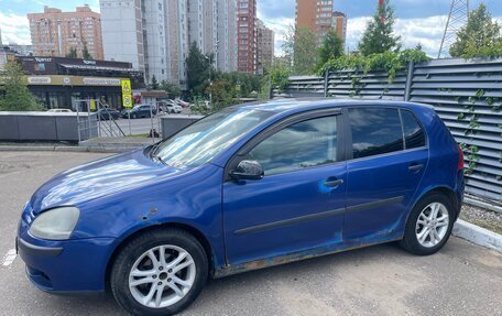 Volkswagen Golf V, 2005 год, 290 000 рублей, 2 фотография