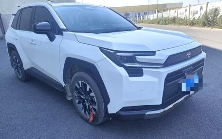 Toyota RAV4, 2025 год, 4 200 000 рублей, 3 фотография