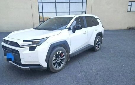 Toyota RAV4, 2025 год, 4 200 000 рублей, 2 фотография