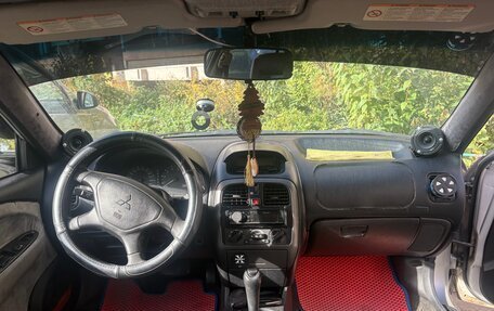 Mitsubishi Carisma I, 2003 год, 230 000 рублей, 9 фотография