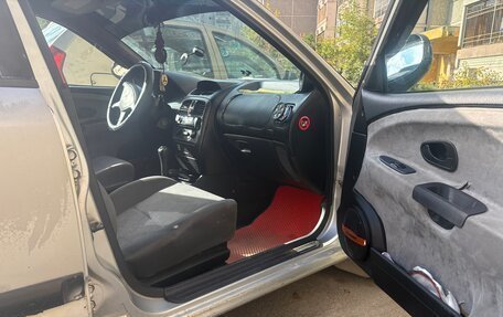 Mitsubishi Carisma I, 2003 год, 230 000 рублей, 11 фотография