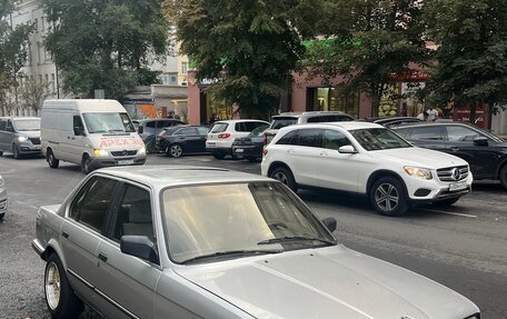 BMW 3 серия, 1985 год, 250 000 рублей, 4 фотография