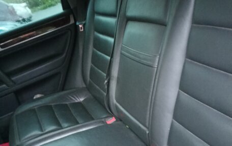 Volkswagen Touareg III, 2004 год, 750 000 рублей, 4 фотография