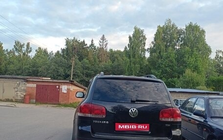 Volkswagen Touareg III, 2004 год, 750 000 рублей, 1 фотография