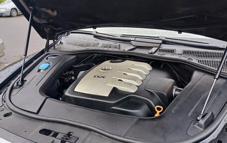 Volkswagen Touareg III, 2004 год, 750 000 рублей, 11 фотография