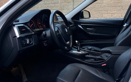 BMW 3 серия, 2015 год, 1 490 000 рублей, 15 фотография