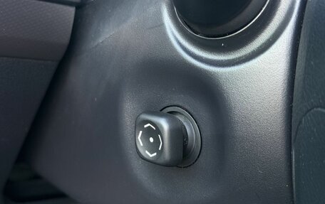 Toyota Land Cruiser Prado 150 рестайлинг 2, 2012 год, 2 850 000 рублей, 14 фотография