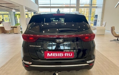 KIA Sportage IV рестайлинг, 2020 год, 2 149 990 рублей, 6 фотография