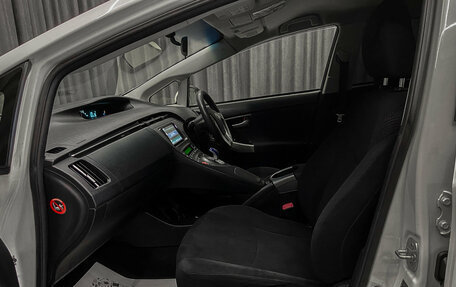 Toyota Prius, 2013 год, 950 000 рублей, 13 фотография