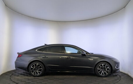 Hyundai Sonata VIII, 2020 год, 2 500 000 рублей, 4 фотография