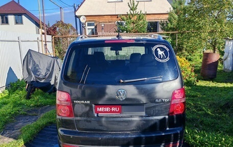 Volkswagen Touran III, 2009 год, 550 000 рублей, 3 фотография
