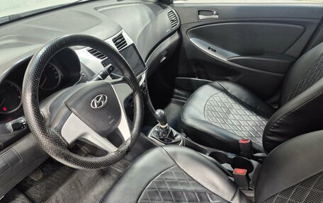 Hyundai Solaris II рестайлинг, 2014 год, 805 000 рублей, 14 фотография