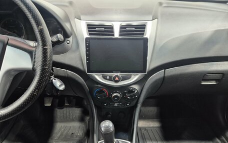 Hyundai Solaris II рестайлинг, 2014 год, 805 000 рублей, 13 фотография