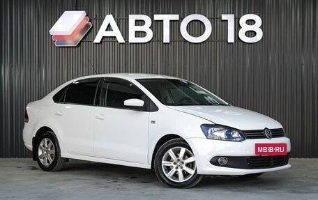 Volkswagen Polo VI (EU Market), 2011 год, 649 000 рублей, 2 фотография