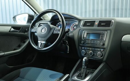 Volkswagen Jetta VI, 2013 год, 959 000 рублей, 7 фотография