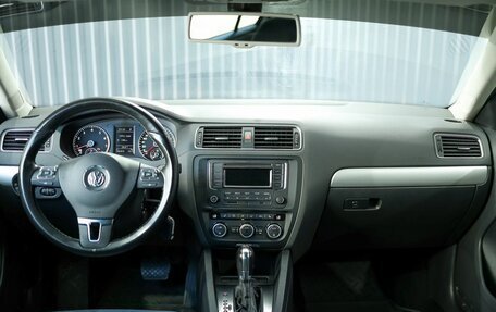 Volkswagen Jetta VI, 2013 год, 959 000 рублей, 5 фотография