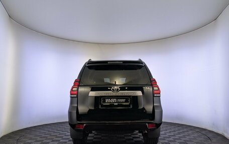 Toyota Land Cruiser Prado 150 рестайлинг 2, 2022 год, 7 950 000 рублей, 6 фотография