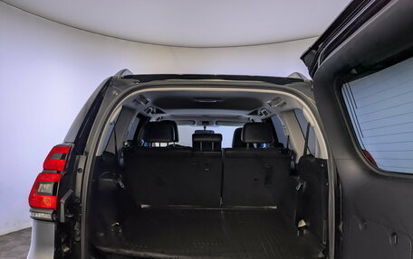 Toyota Land Cruiser Prado 150 рестайлинг 2, 2022 год, 7 950 000 рублей, 9 фотография