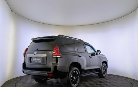Toyota Land Cruiser Prado 150 рестайлинг 2, 2022 год, 7 950 000 рублей, 5 фотография