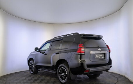 Toyota Land Cruiser Prado 150 рестайлинг 2, 2022 год, 7 950 000 рублей, 7 фотография