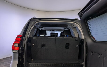 Toyota Land Cruiser Prado 150 рестайлинг 2, 2022 год, 7 950 000 рублей, 10 фотография