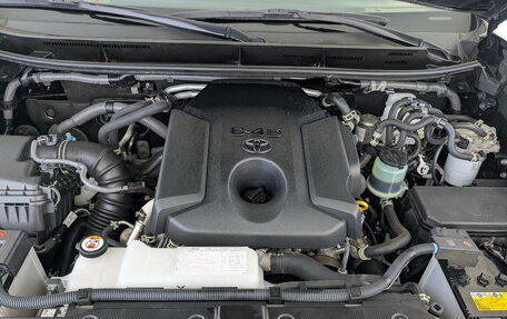 Toyota Land Cruiser Prado 150 рестайлинг 2, 2022 год, 7 950 000 рублей, 12 фотография
