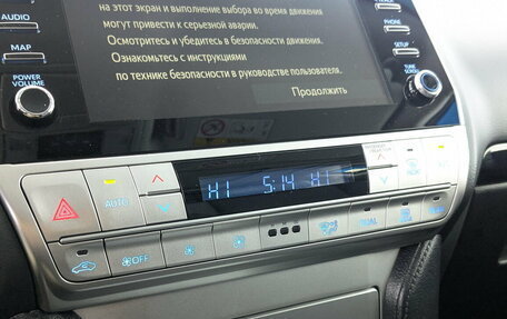 Toyota Land Cruiser Prado 150 рестайлинг 2, 2022 год, 7 950 000 рублей, 16 фотография