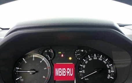 Toyota Land Cruiser Prado 150 рестайлинг 2, 2022 год, 7 950 000 рублей, 18 фотография