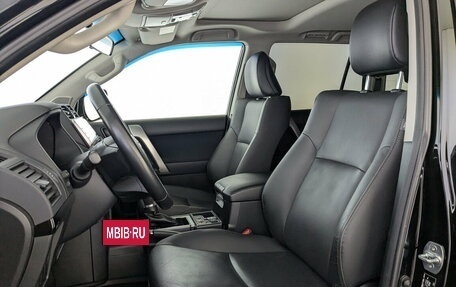 Toyota Land Cruiser Prado 150 рестайлинг 2, 2022 год, 7 950 000 рублей, 22 фотография