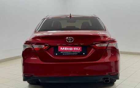Toyota Camry, 2021 год, 3 045 000 рублей, 5 фотография