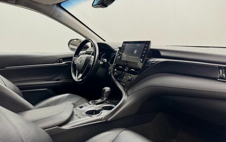 Toyota Camry, 2021 год, 3 045 000 рублей, 12 фотография
