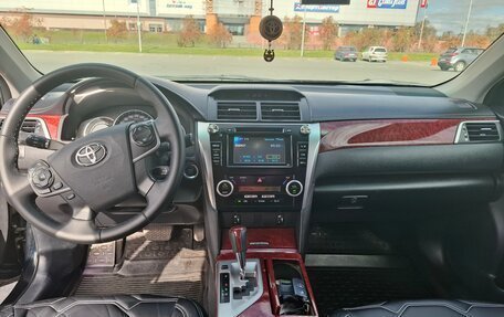 Toyota Camry, 2012 год, 1 800 000 рублей, 10 фотография