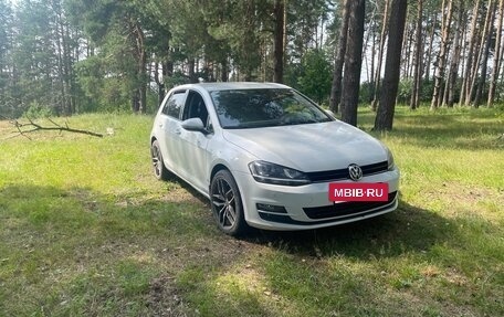 Volkswagen Golf VII, 2013 год, 1 000 000 рублей, 2 фотография